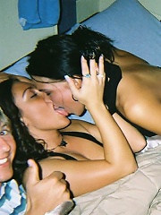 girls kissing megamix 27